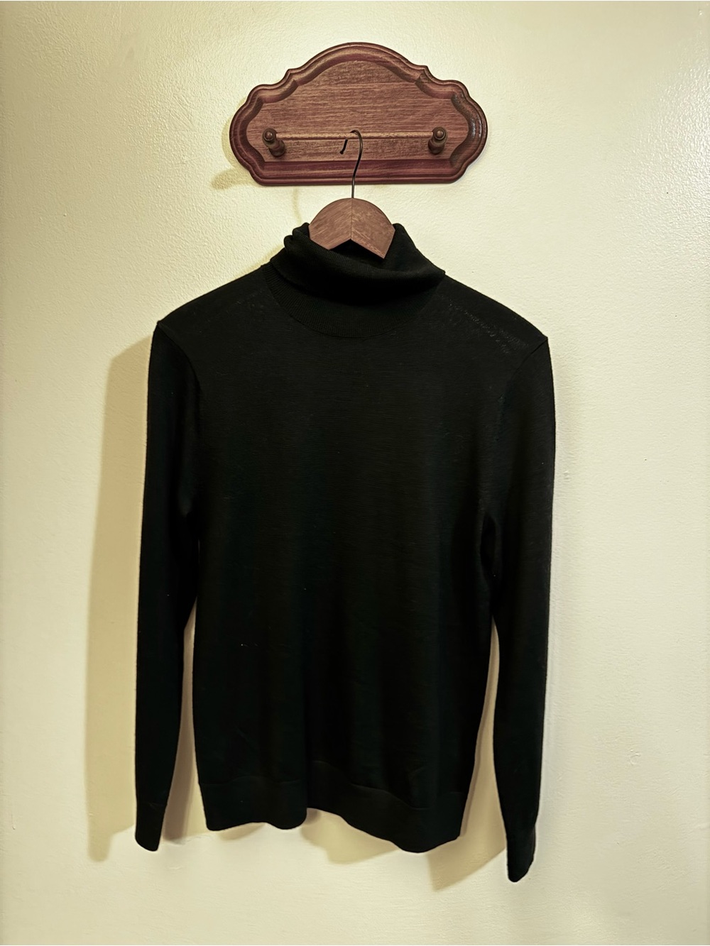 Womens Banana Republic Italian Merino Wool Black Turtleneck Sweater